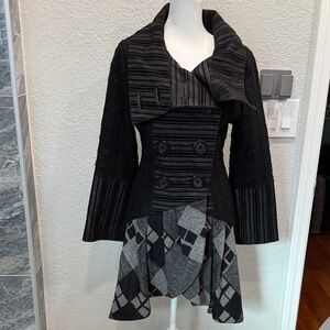 XS An REN EUC wearable Art Chic Black and Gray Women's Blazer